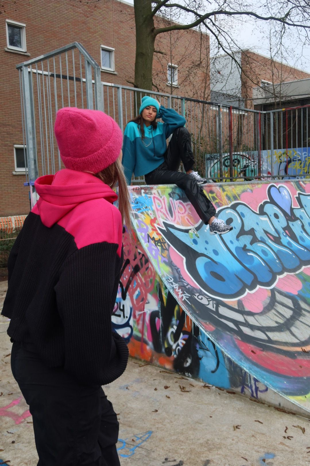 A Spring Break Hoodie Roze
