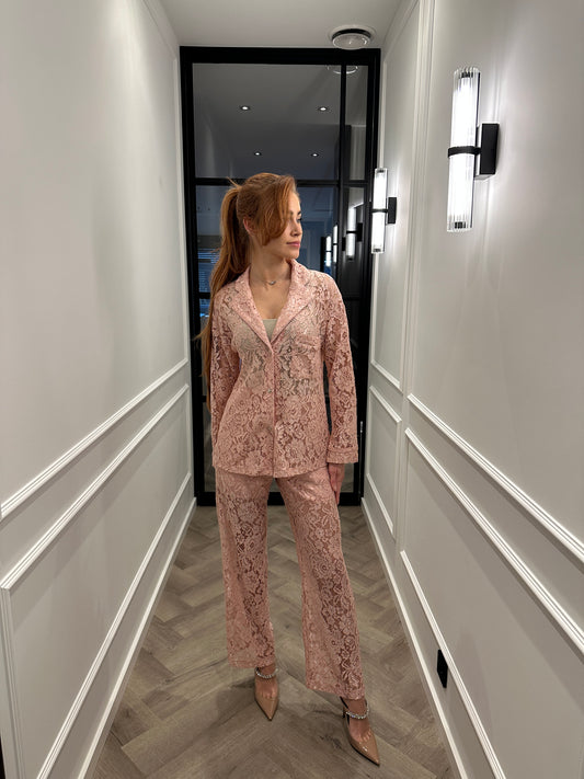 10a lace suit